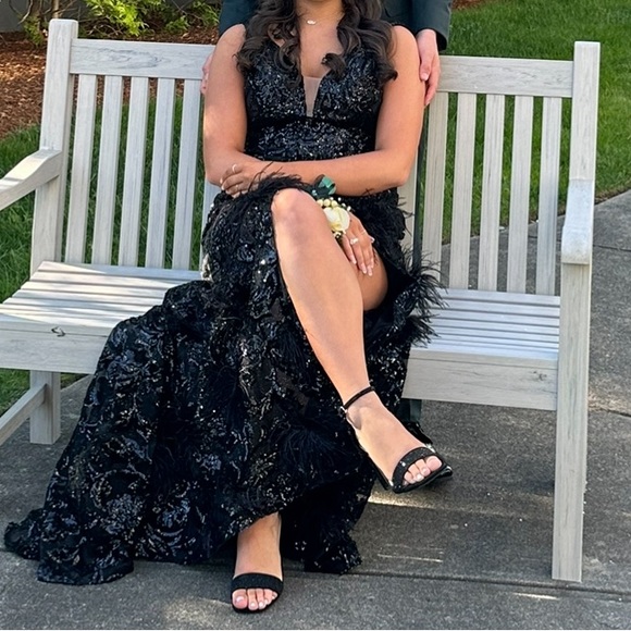 🌿 AMARRA Prom dress. Fits sizes 2-10. Worn once. - Picture 6 of 12